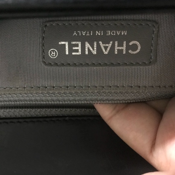 SOLD to @nurrixa 🌸Chanel Chevron New Medium Boy🌸 - Picture 4 of 8